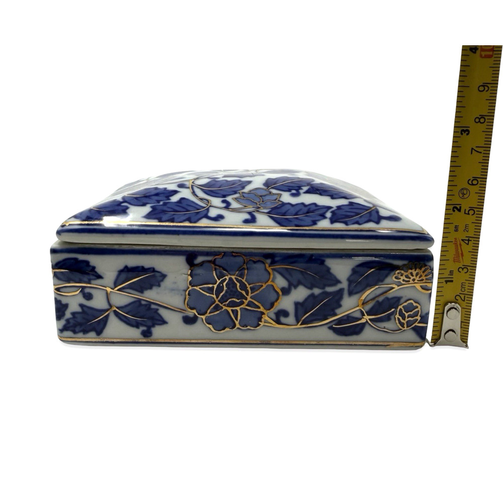 Vintage Blue White Floral Porcelain Trinket Box Gold Detail Lidded Jewelry Box - Picture 15 of 16